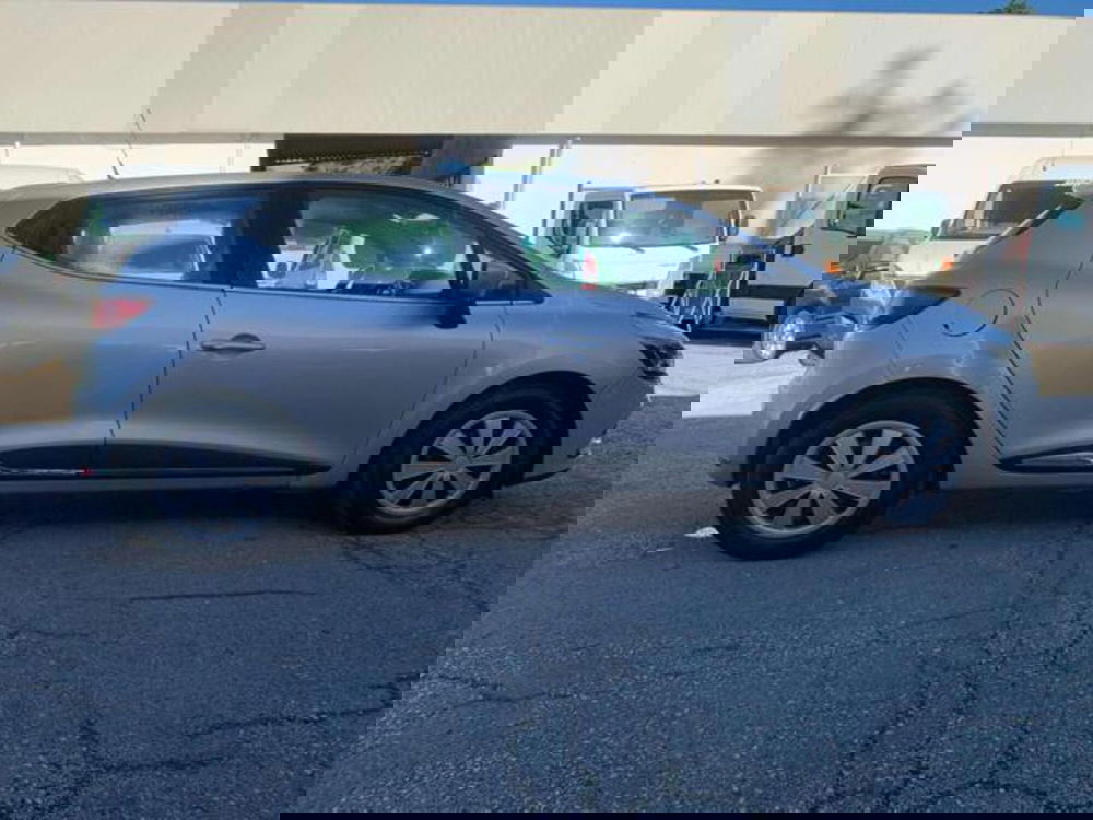 Renault Clio nuova a Lucca (5)