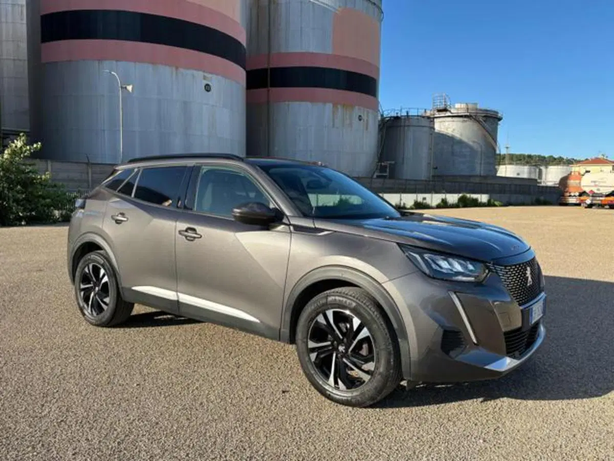 Peugeot 2008 usata a Pesaro-Urbino