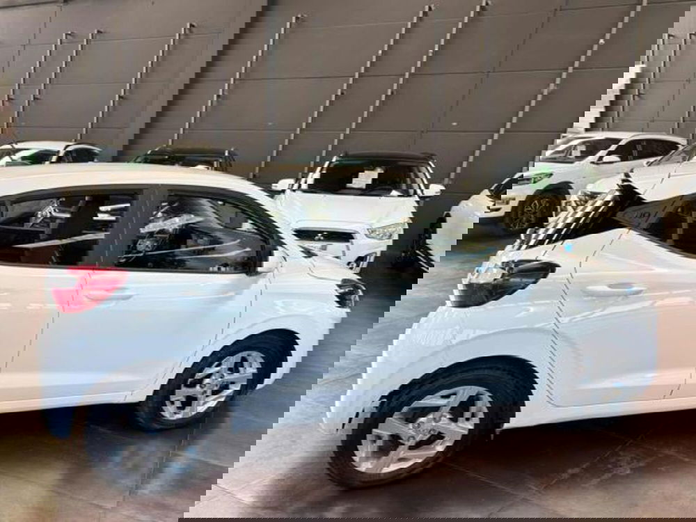 Hyundai i10 usata a Pesaro-Urbino (2)