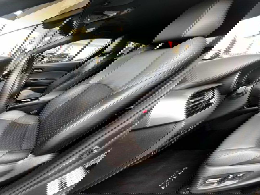 Toyota Toyota C-HR usata a Sassari (10)