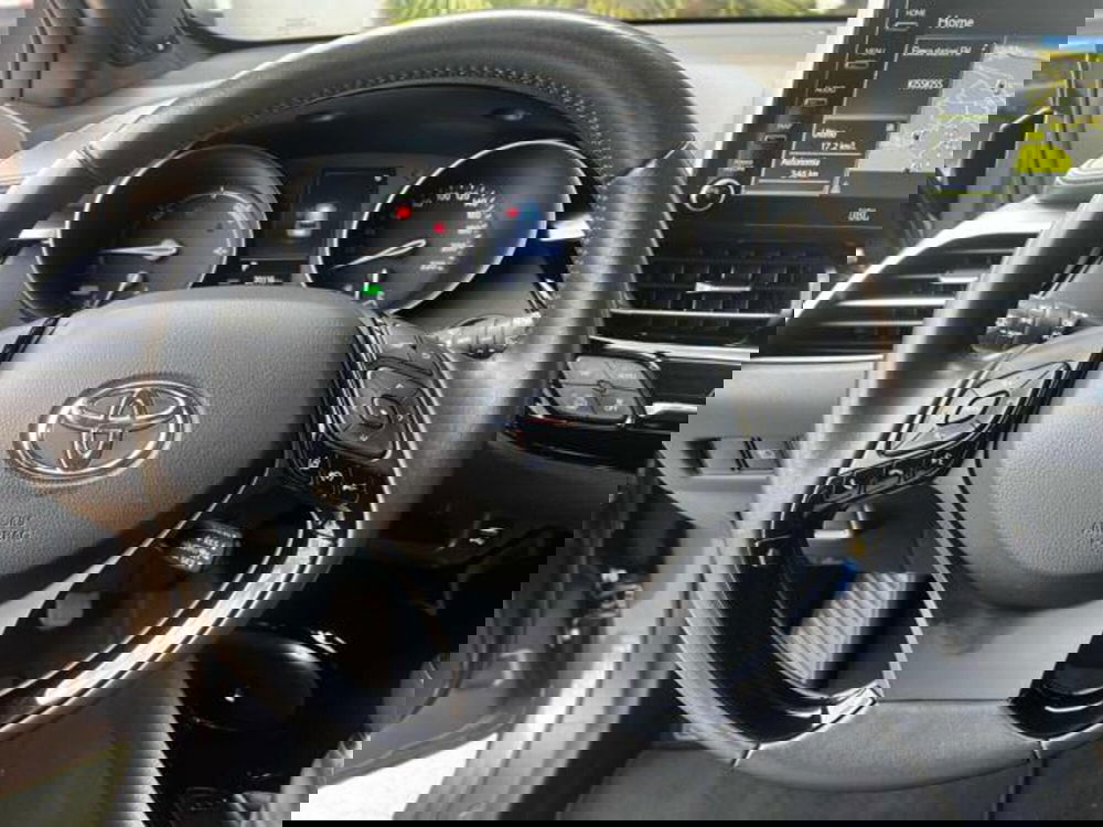 Toyota Toyota C-HR usata a Sassari (11)