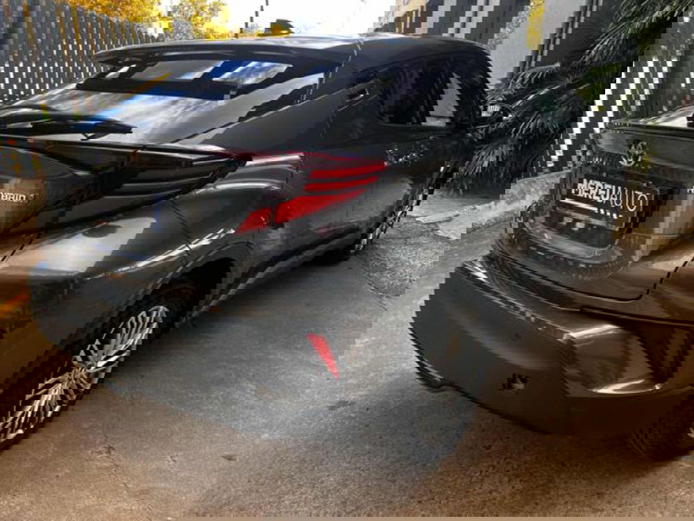 Toyota Toyota C-HR usata a Sassari (6)