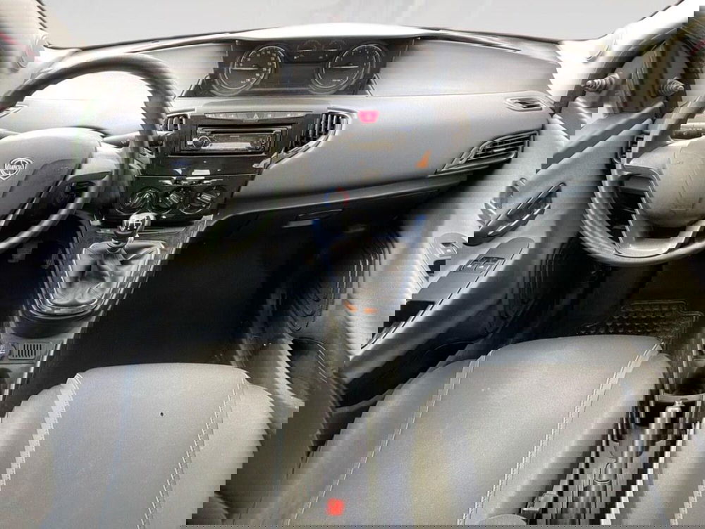 Lancia Ypsilon usata a Torino (5)