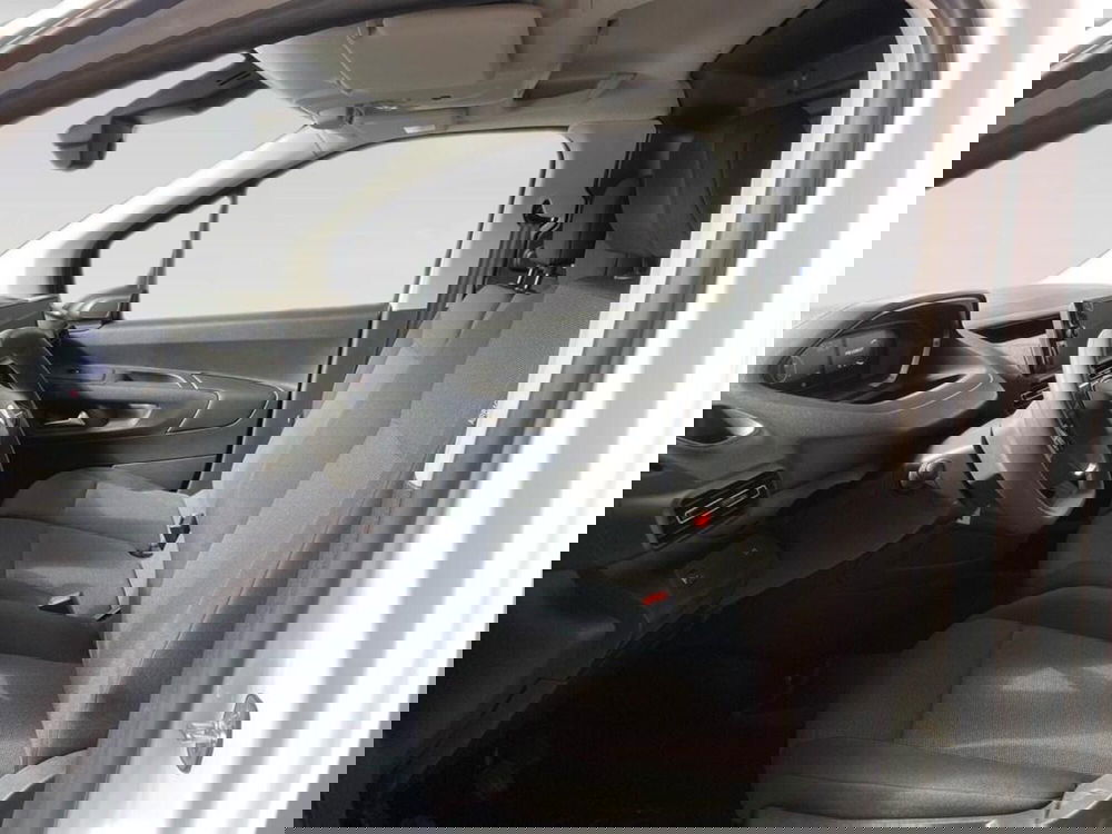 Peugeot Partner Furgone nuova a Torino (7)