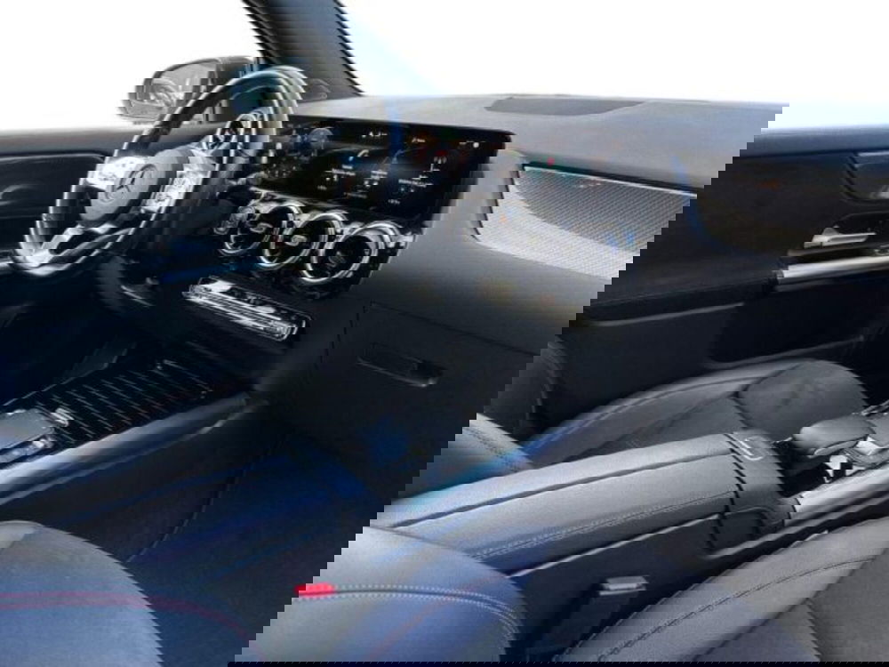 Mercedes-Benz GLA SUV usata a Avellino (15)