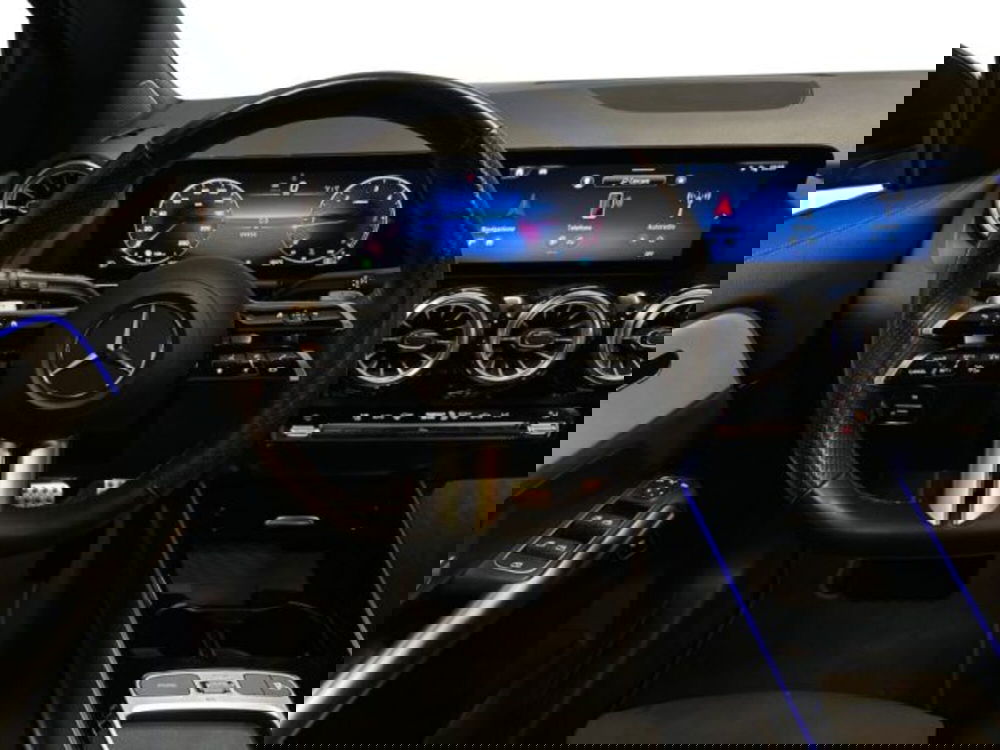 Mercedes-Benz GLA SUV usata a Avellino (11)