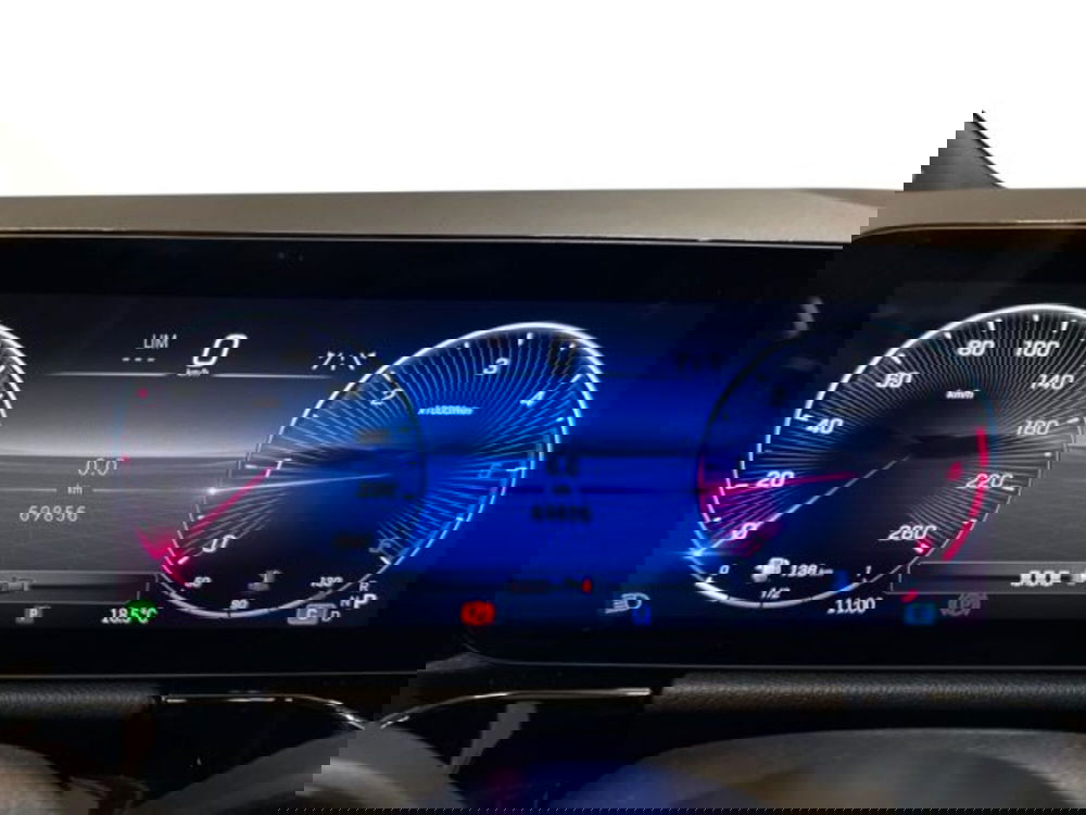 Mercedes-Benz GLA SUV usata a Avellino (13)