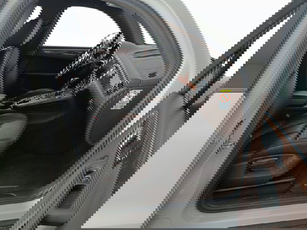 Porsche Macan usata a Ascoli Piceno (12)