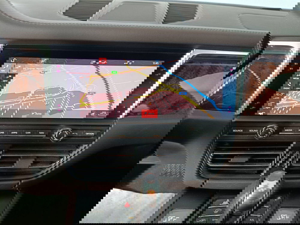 Porsche Macan usata a Ascoli Piceno (13)