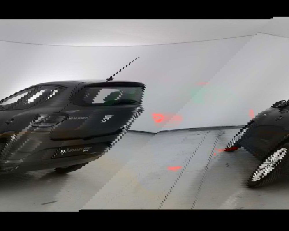 Dacia Sandero usata a Bologna (7)