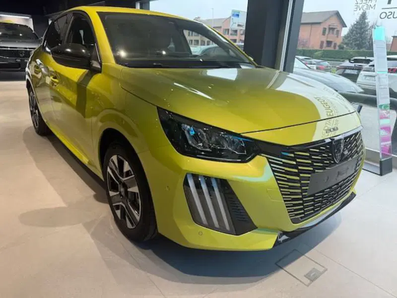Peugeot 208 nuova a Monza e Brianza (2)