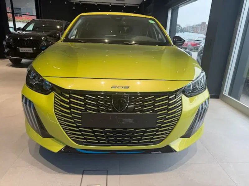 Peugeot 208 nuova a Monza e Brianza (3)