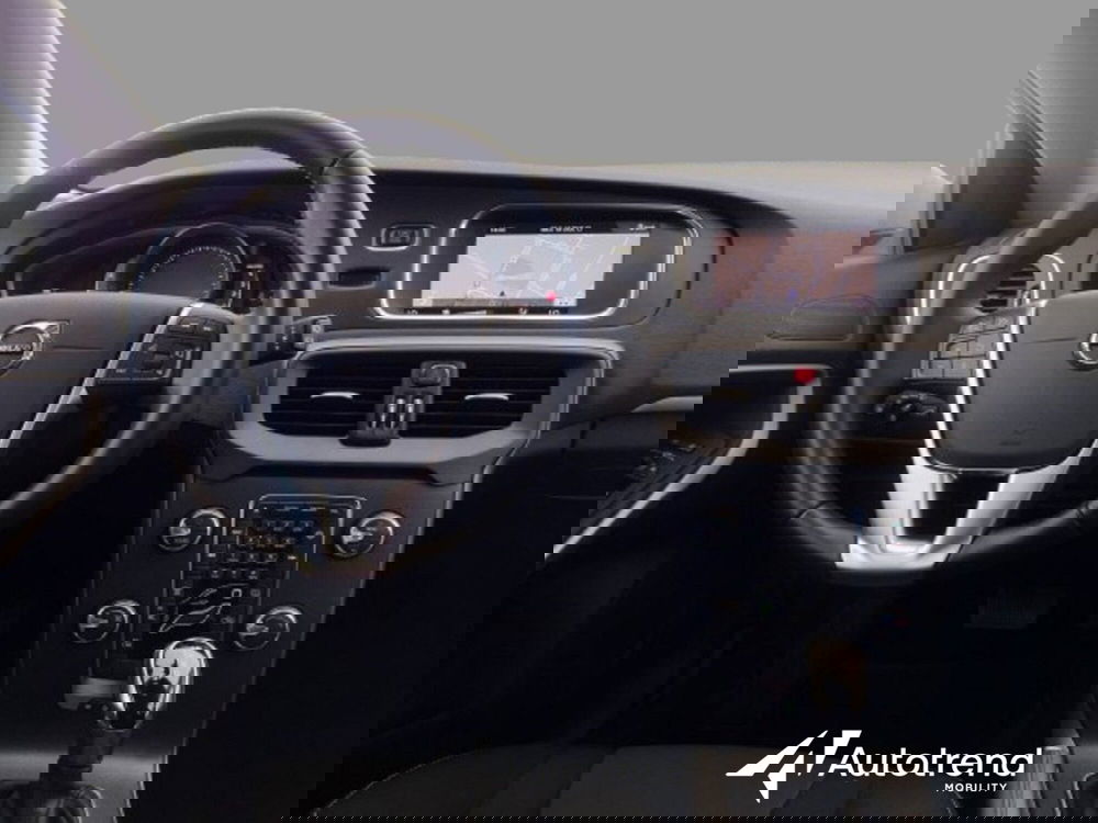 Volvo V40 usata a Bari (3)