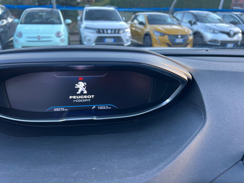 Peugeot 5008 usata a Como (11)