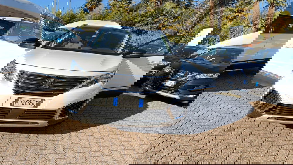 Peugeot 5008 usata a Como (12)