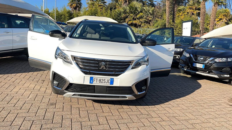 Peugeot 5008 usata a Como (12)