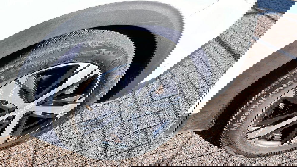 Peugeot 5008 usata a Como (16)