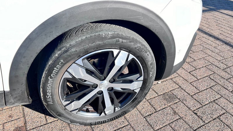 Peugeot 5008 usata a Como (16)