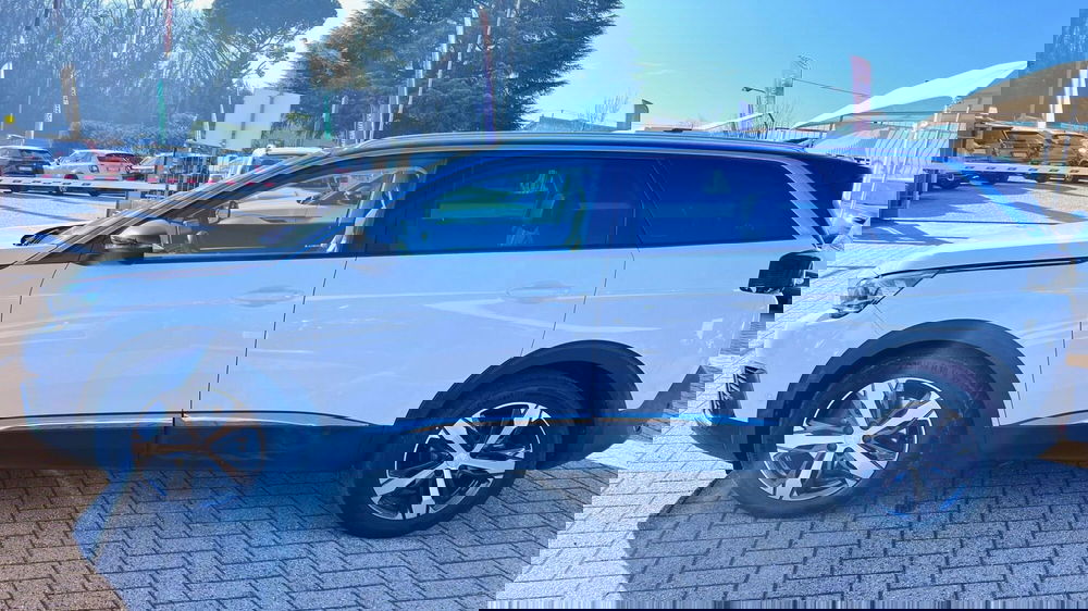 Peugeot 5008 usata a Como (2)