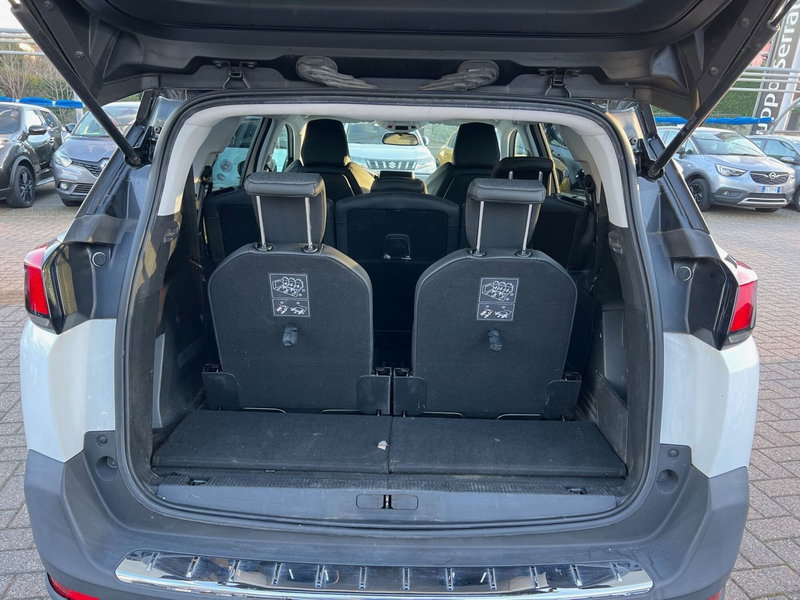 Peugeot 5008 usata a Como (5)