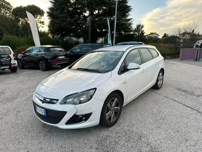 Opel Astra Station Wagon 1.7 CDTI 125CV Sports Cosmo del 2013 usata a Erba