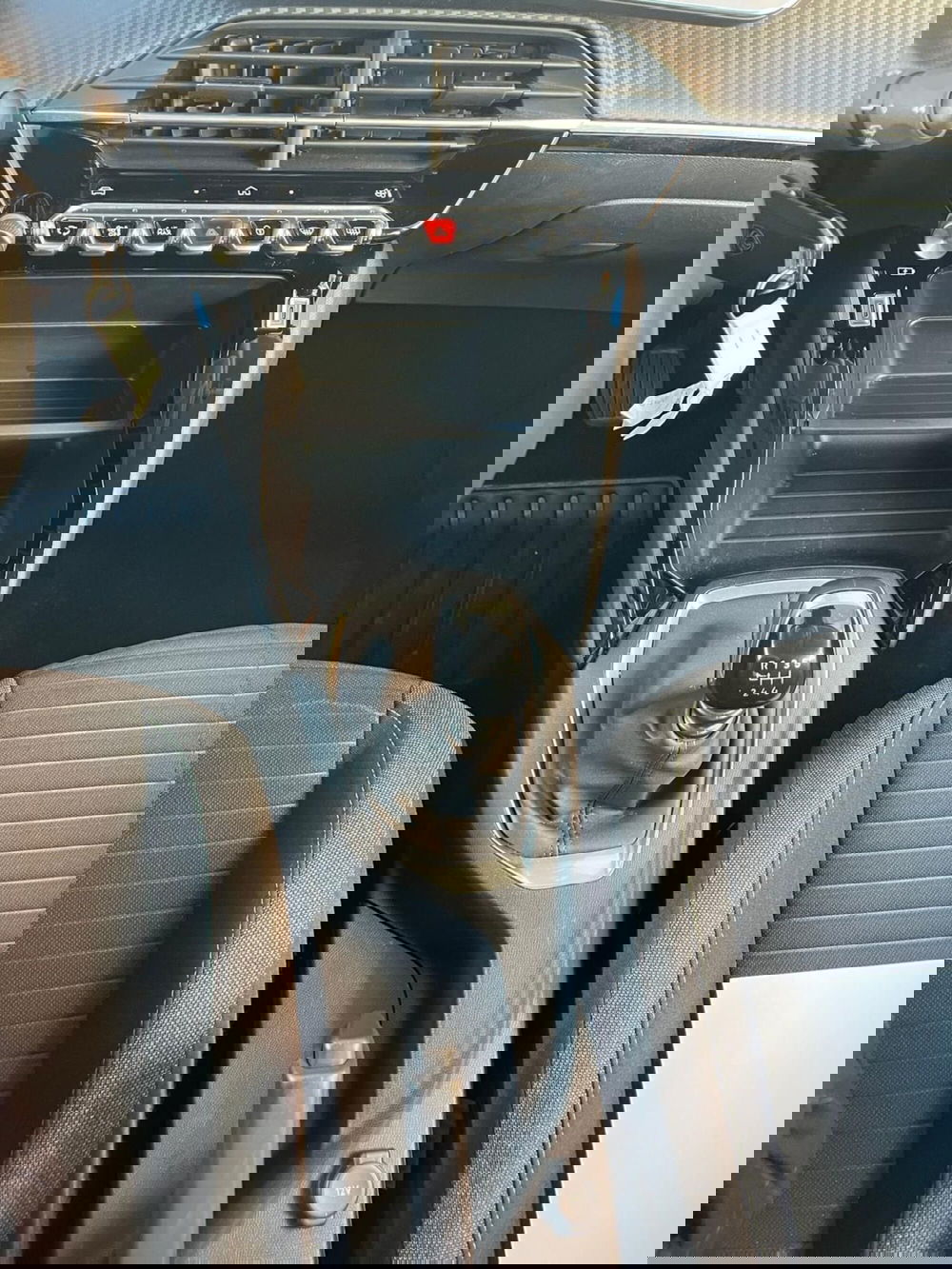 Peugeot 208 usata a Milano (17)