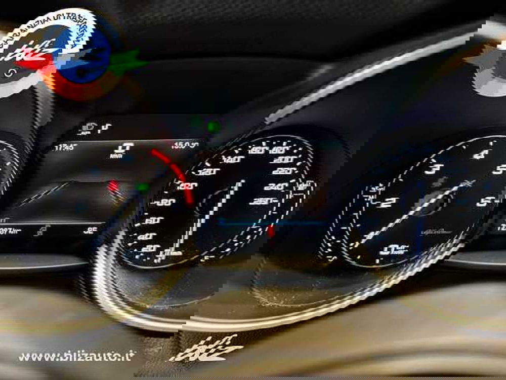 Alfa Romeo Stelvio usata a Udine (18)