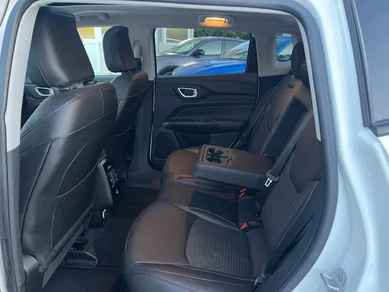 Jeep Compass usata a Milano (14)
