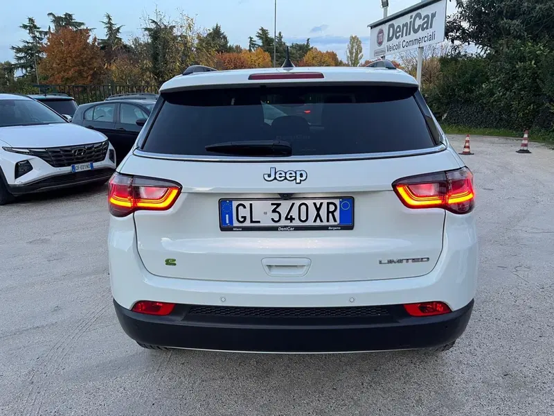 Jeep Compass usata a Milano (8)