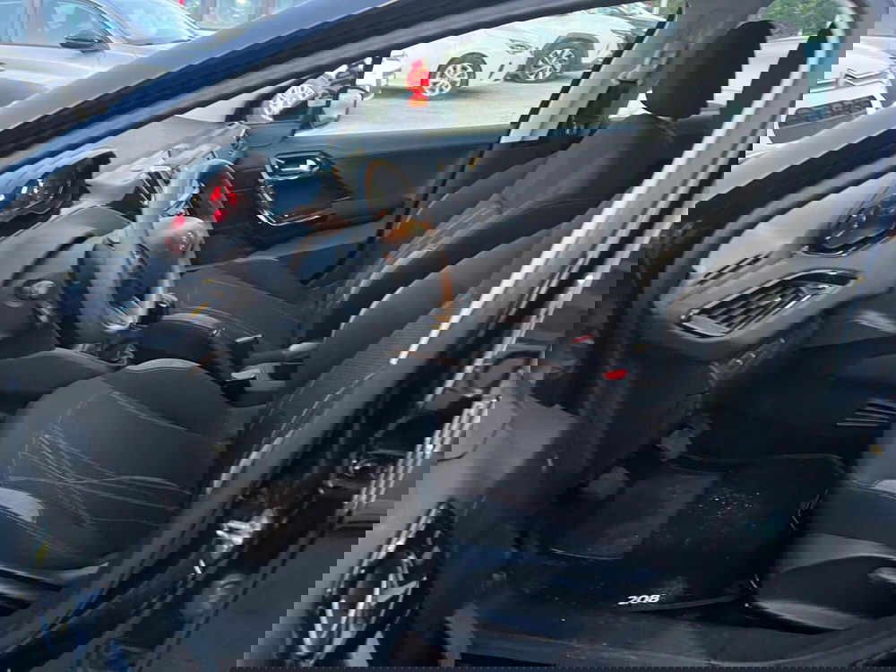 Peugeot 208 usata a Milano (11)