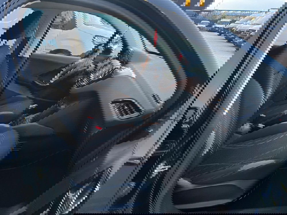 Peugeot 208 usata a Milano (12)