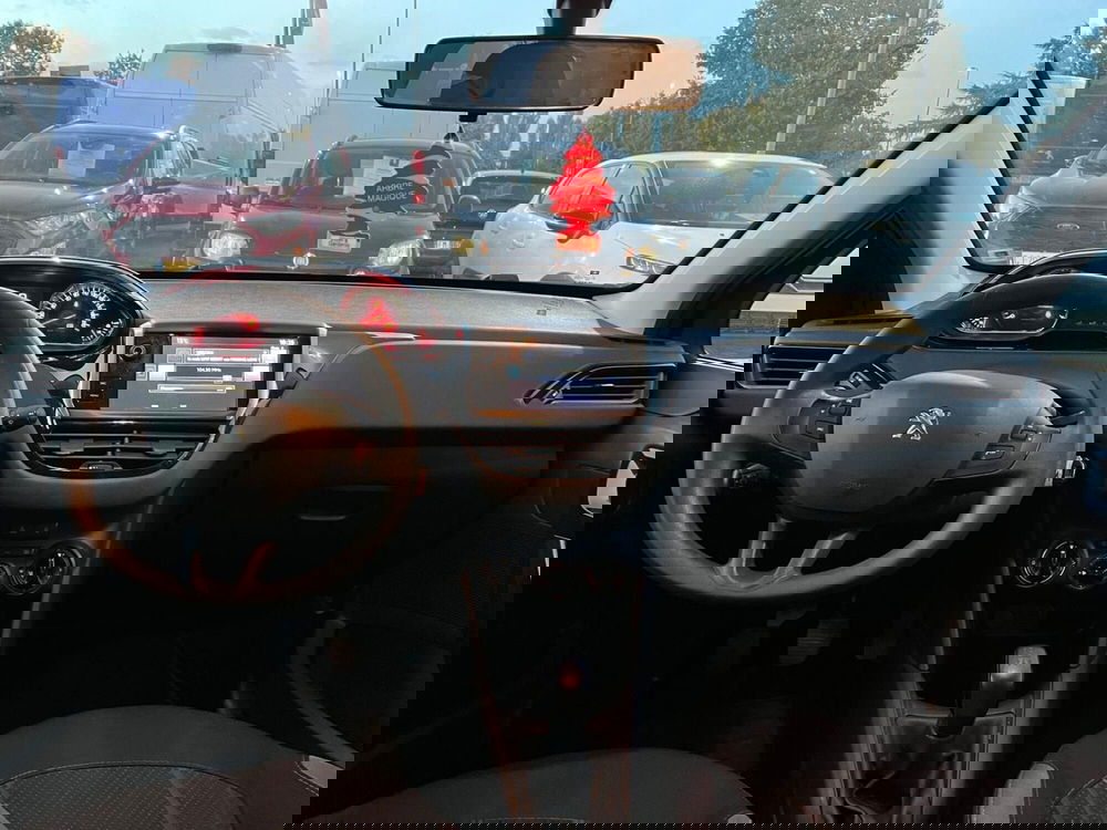 Peugeot 208 usata a Milano (15)