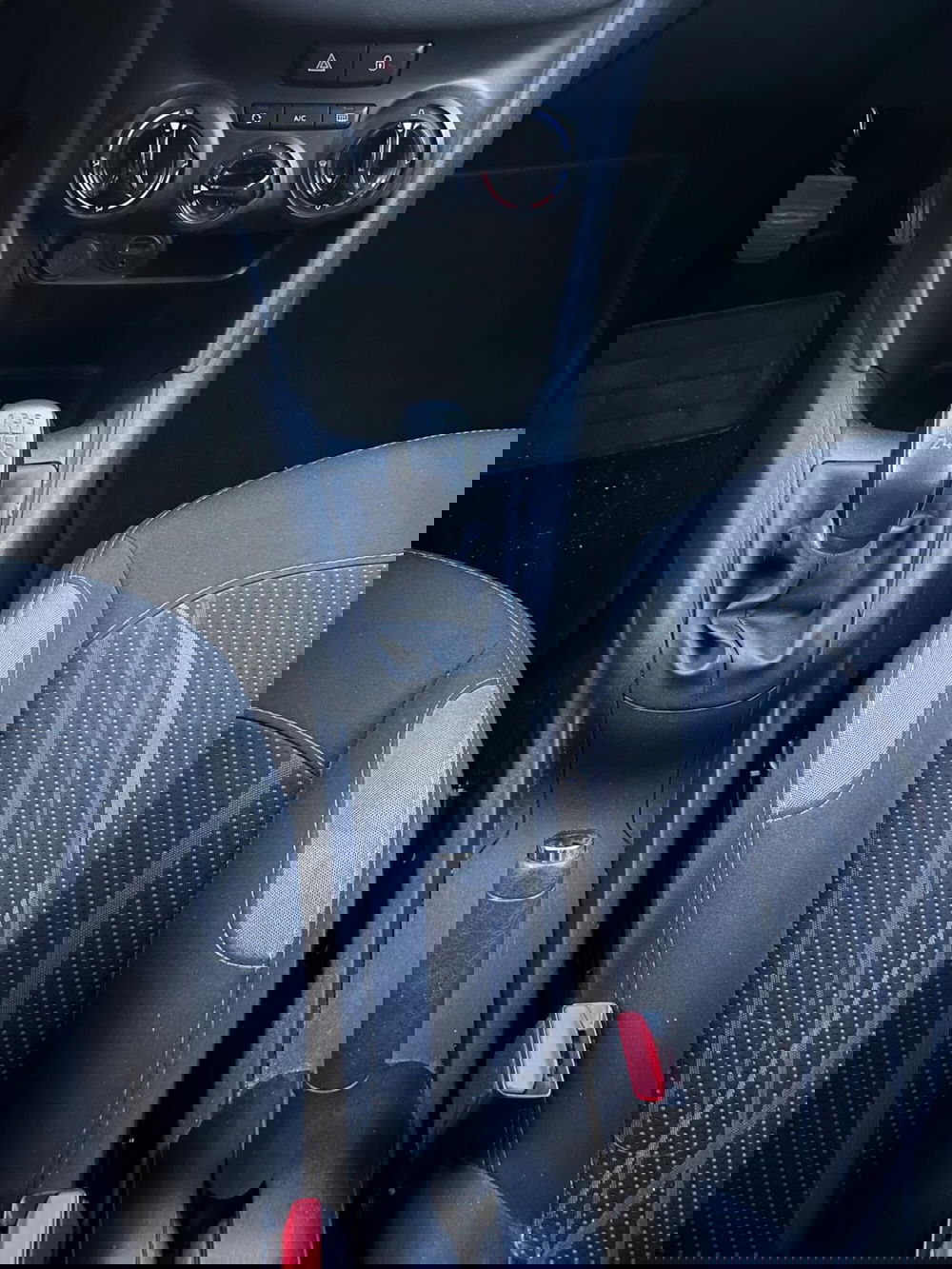 Peugeot 208 usata a Milano (17)