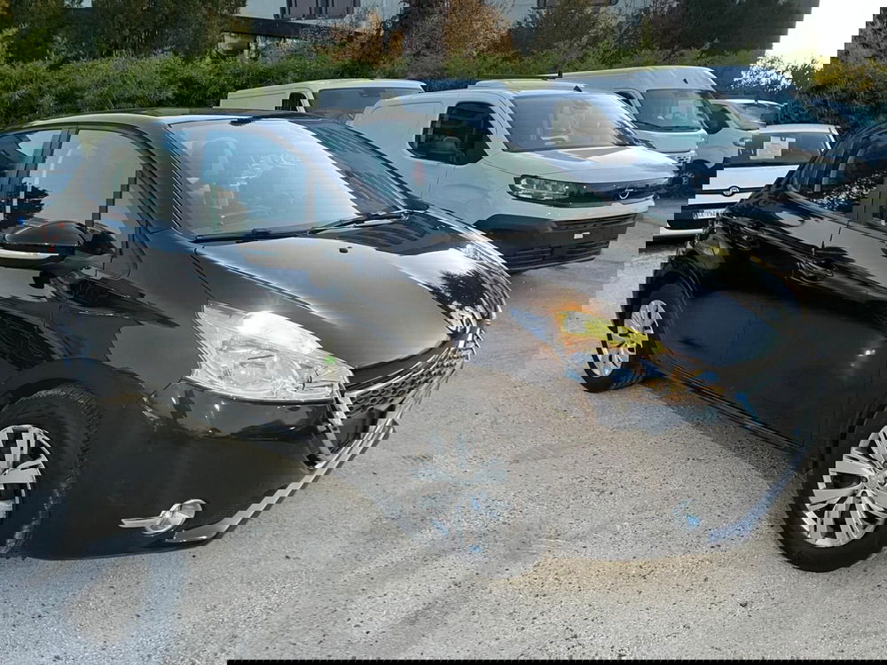 Peugeot 208 usata a Milano (3)