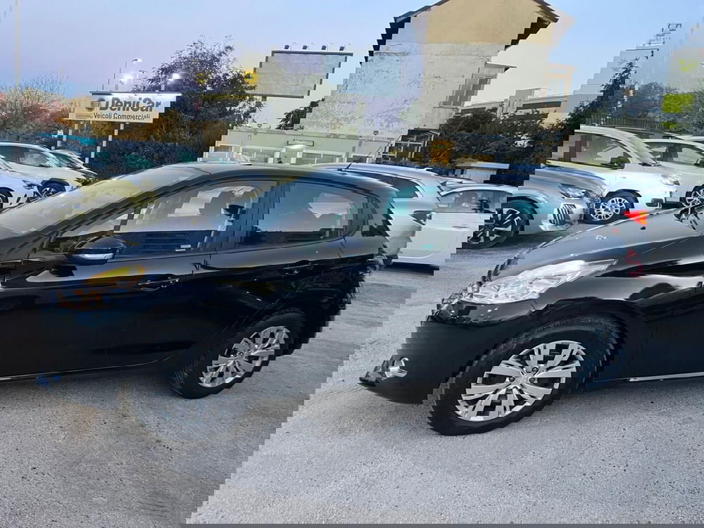Peugeot 208 usata a Milano (5)