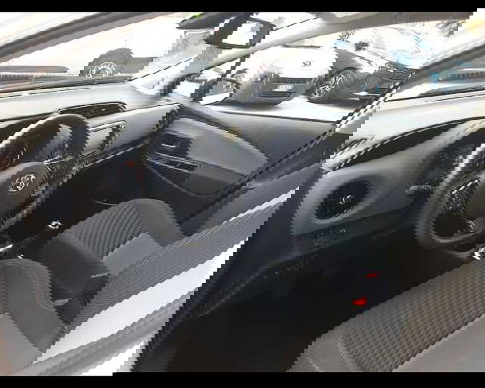 Toyota Yaris usata a Napoli (15)