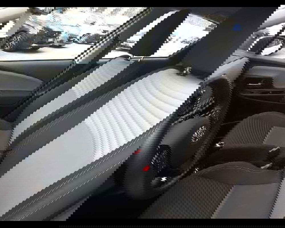 Toyota Yaris usata a Napoli (19)