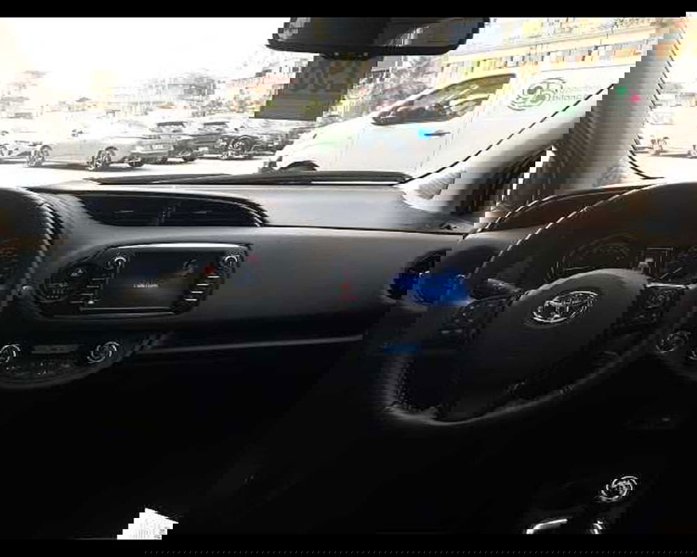 Toyota Yaris usata a Napoli (9)
