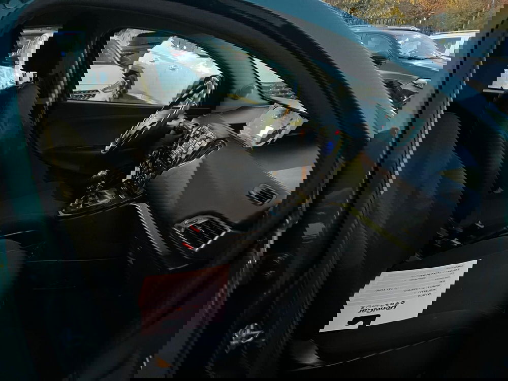 Lancia Ypsilon usata a Milano (12)