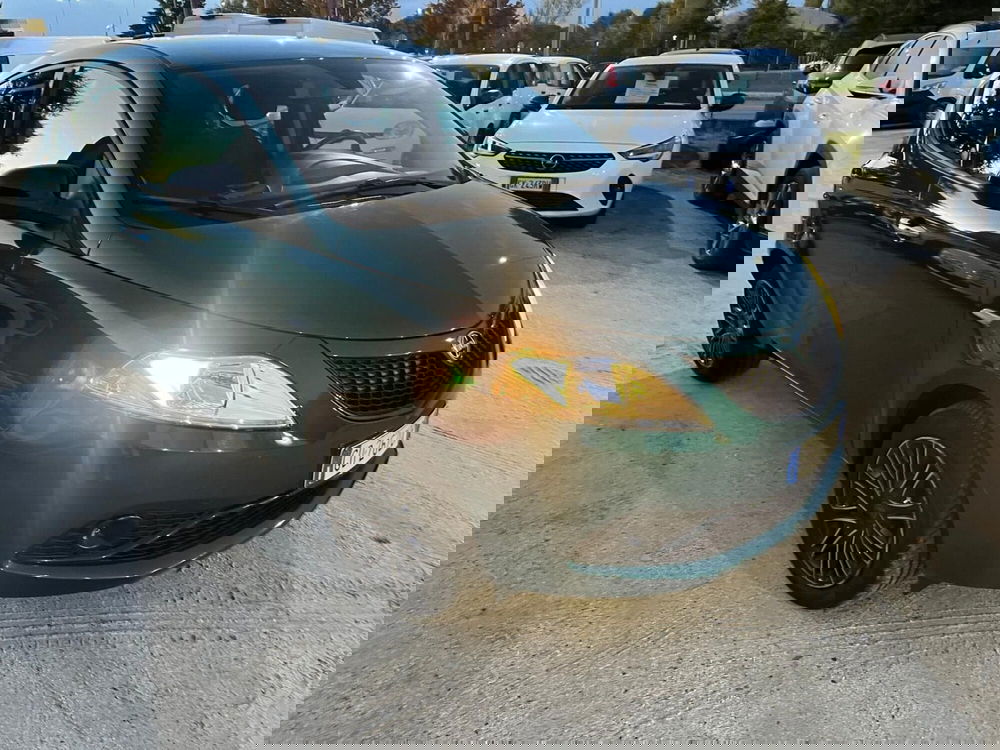 Lancia Ypsilon usata a Milano (3)