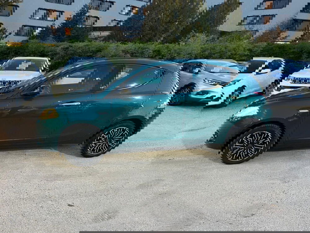 Lancia Ypsilon usata a Milano (5)