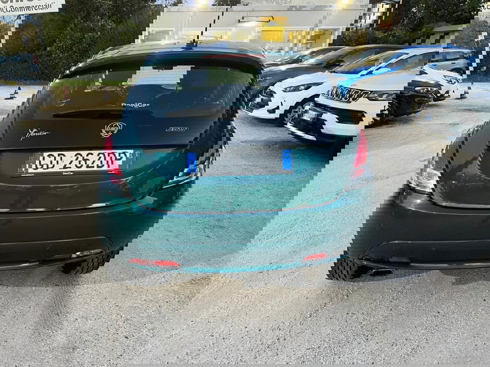 Lancia Ypsilon usata a Milano (8)