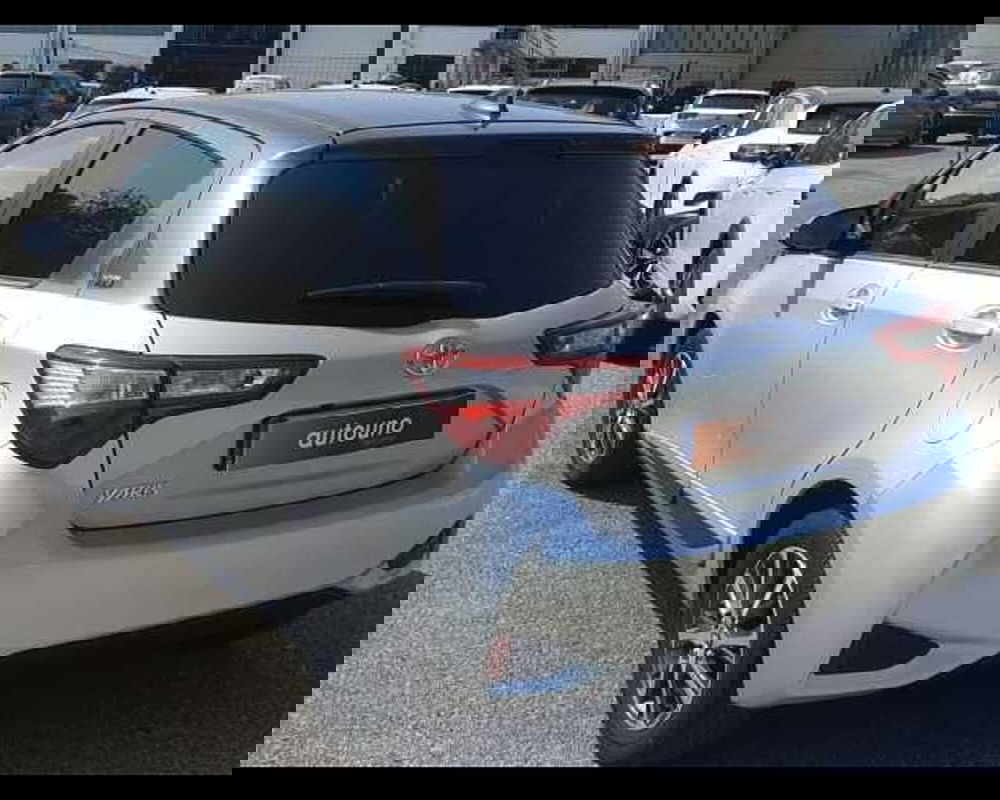 Toyota Yaris usata a Napoli (7)