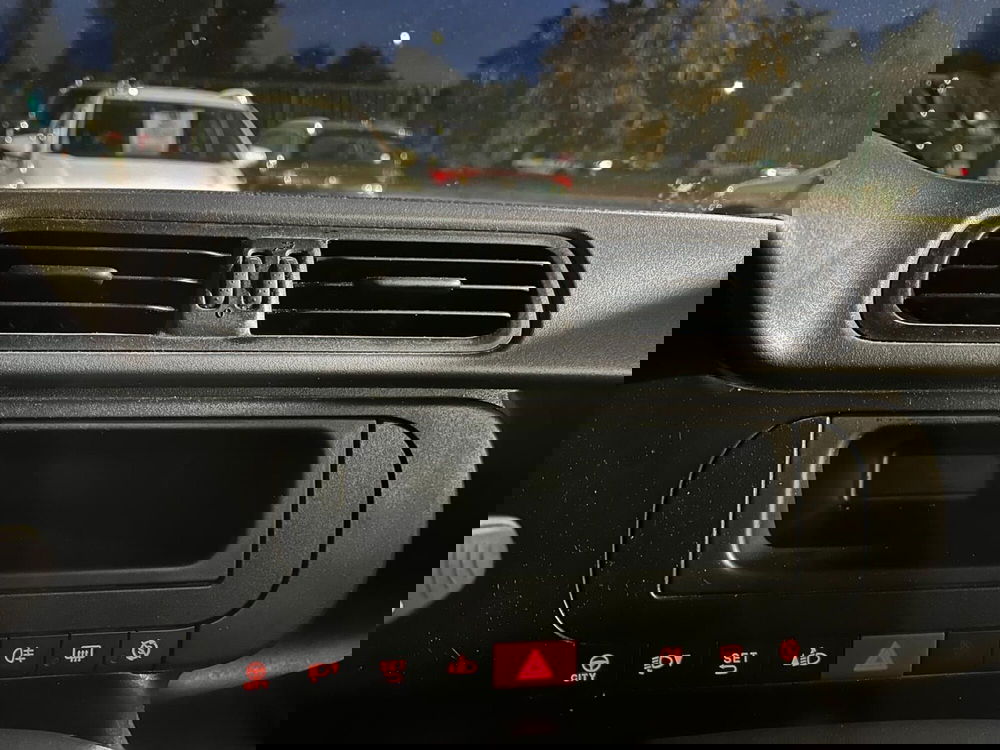 Fiat Panda Cross usata a Milano (16)