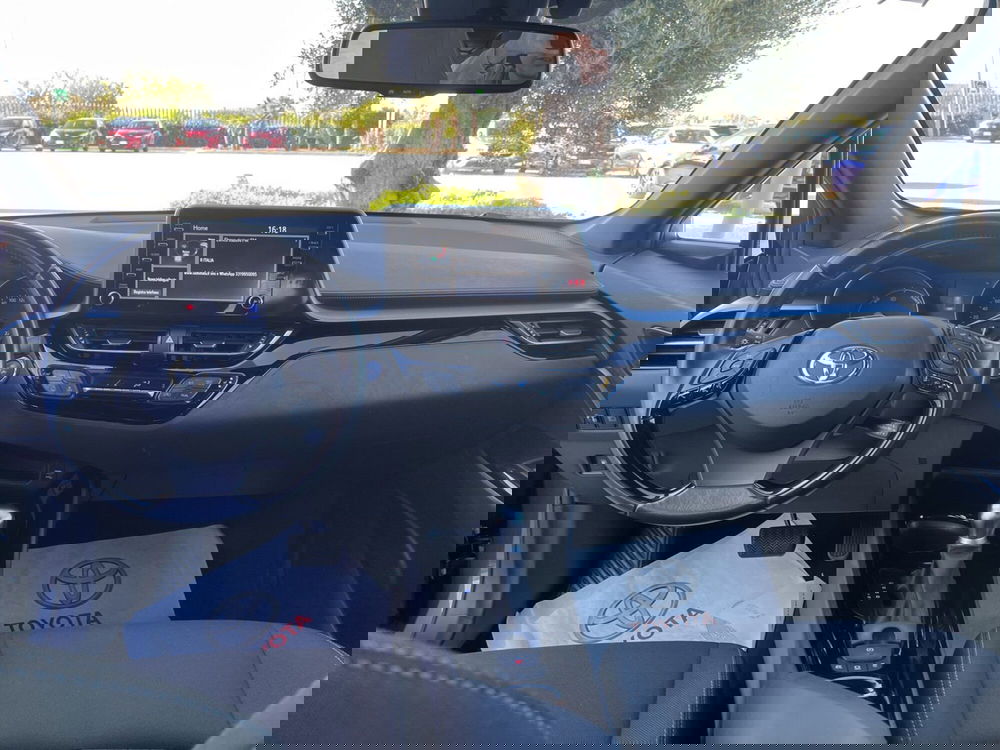 Toyota Toyota C-HR usata a Ragusa (9)