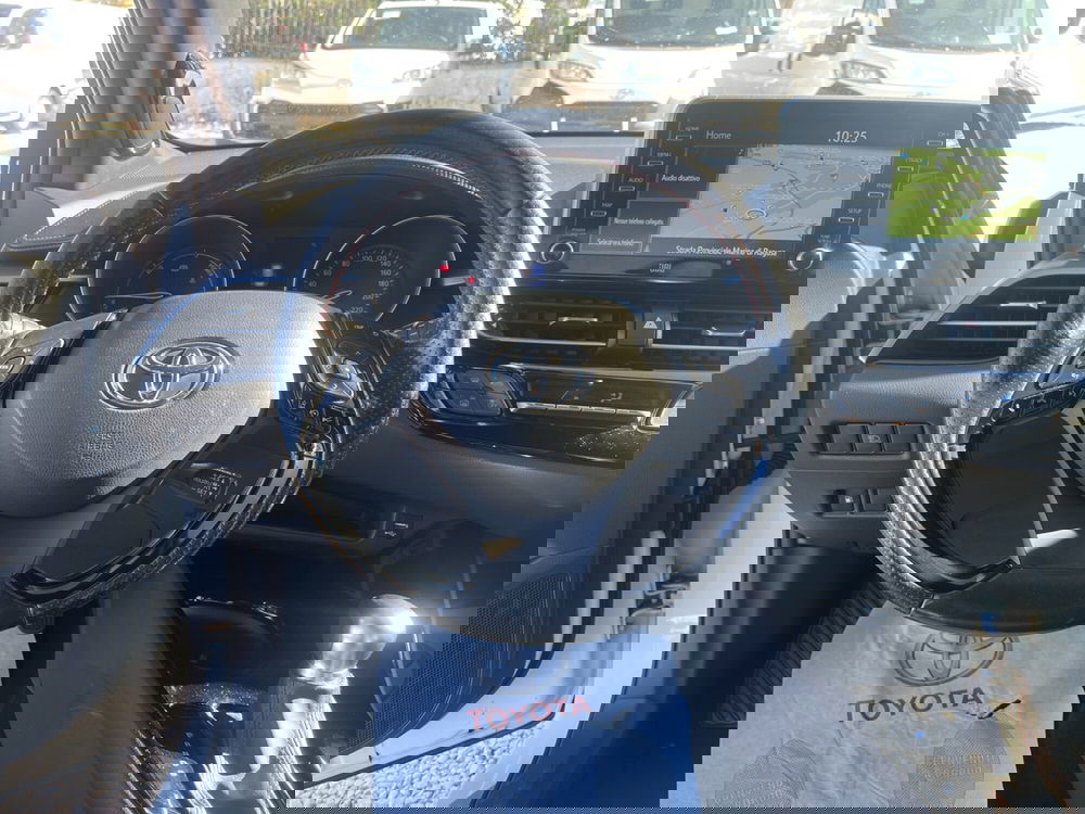 Toyota Toyota C-HR usata a Ragusa (11)