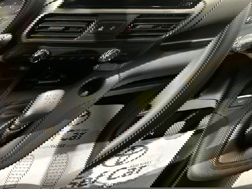 Toyota Proace City nuova a Milano (13)