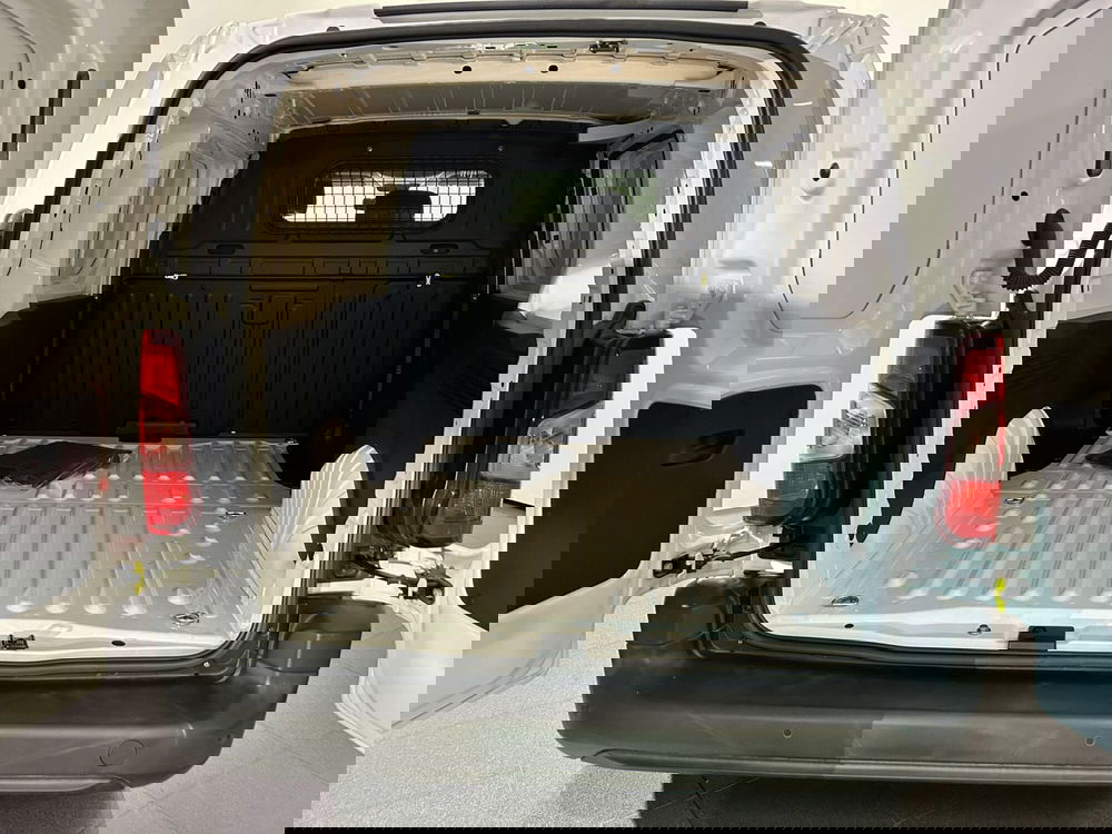 Toyota Proace City nuova a Milano (6)