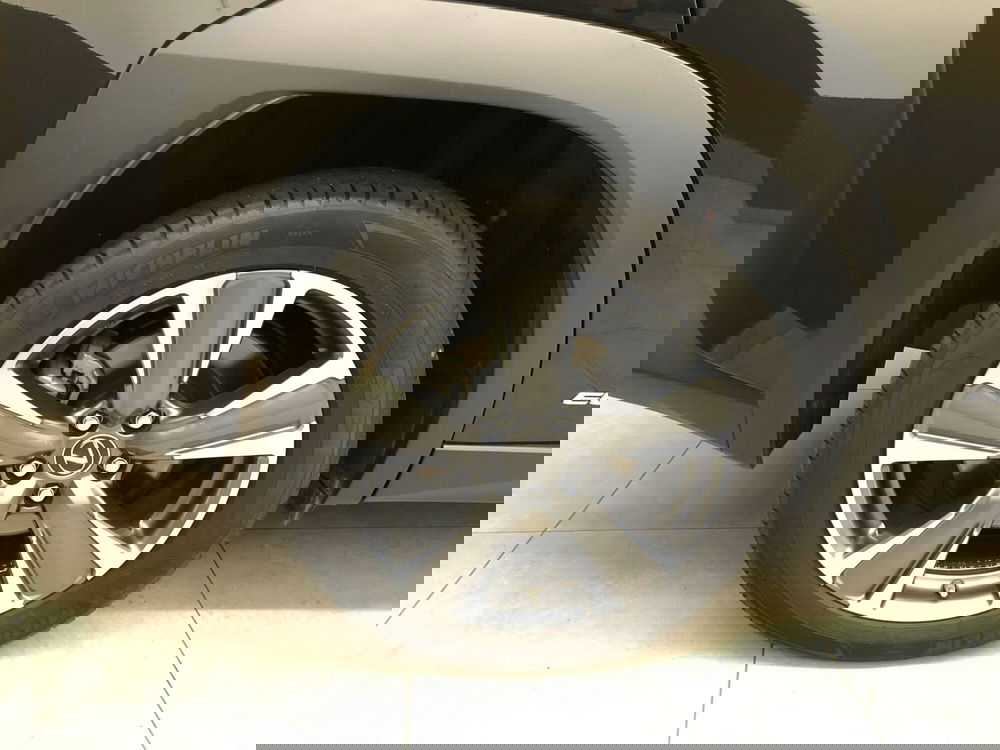 Lexus UX usata a Cremona (7)