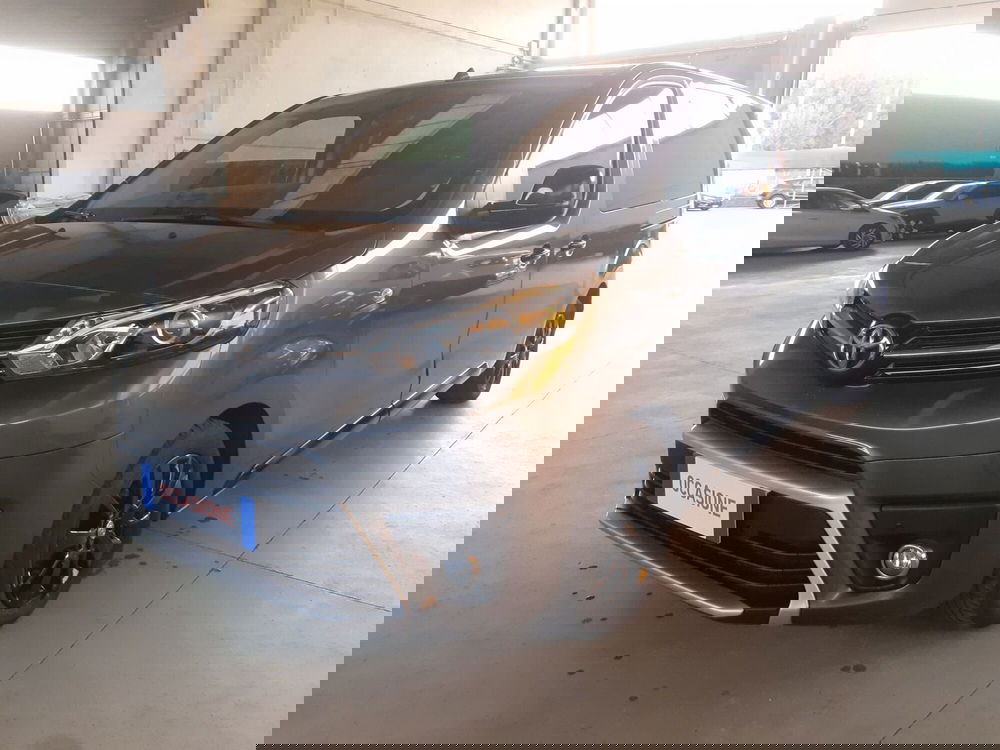 Toyota Proace Verso usata a Cremona (3)